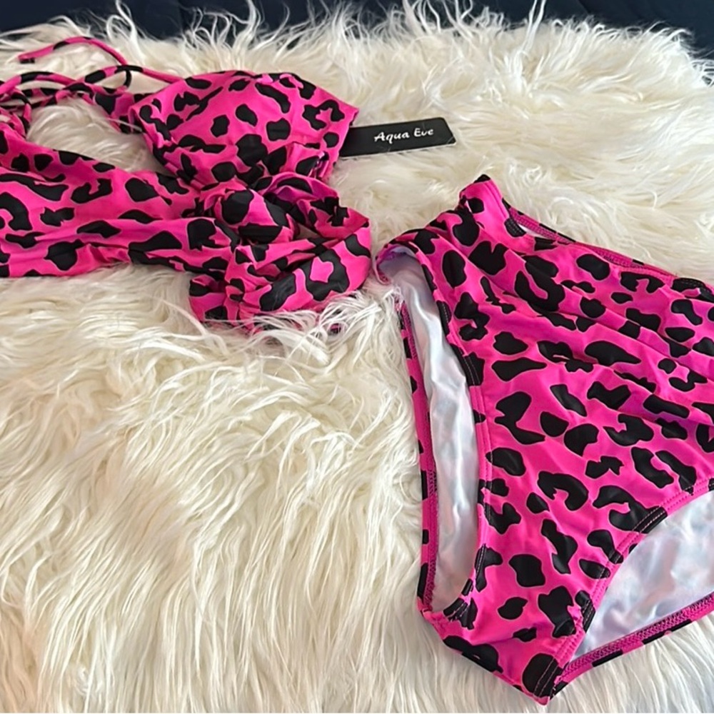 NWT  ladies two piece swimsuit